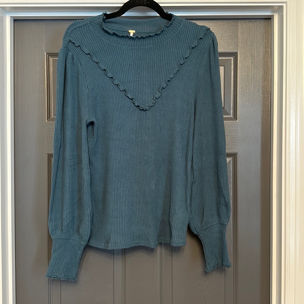 Free People Ribbed Neck shirt